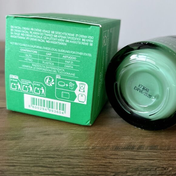 innisfree Green Tea Ceramide Cream for Redness & Barrier Repair 1.69oz - Picture 3 of 3